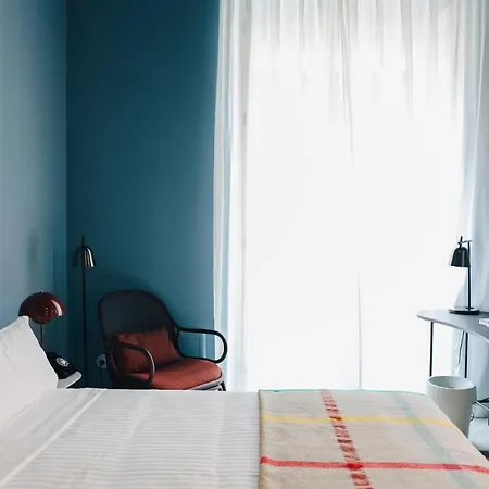 Casa Clarita 4*