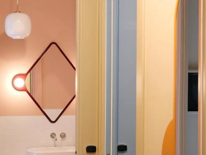 Casa Clarita 4*